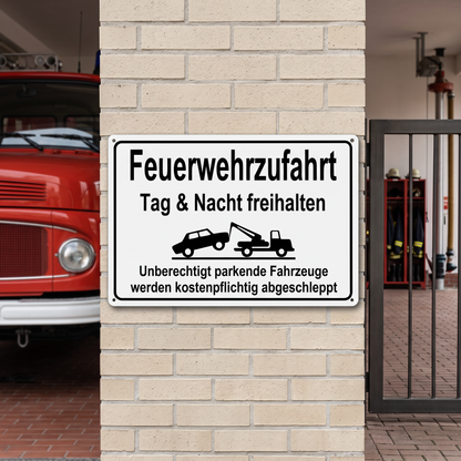 Feuerwehrzufahrt Blechschild – Tag & Nacht freihalten